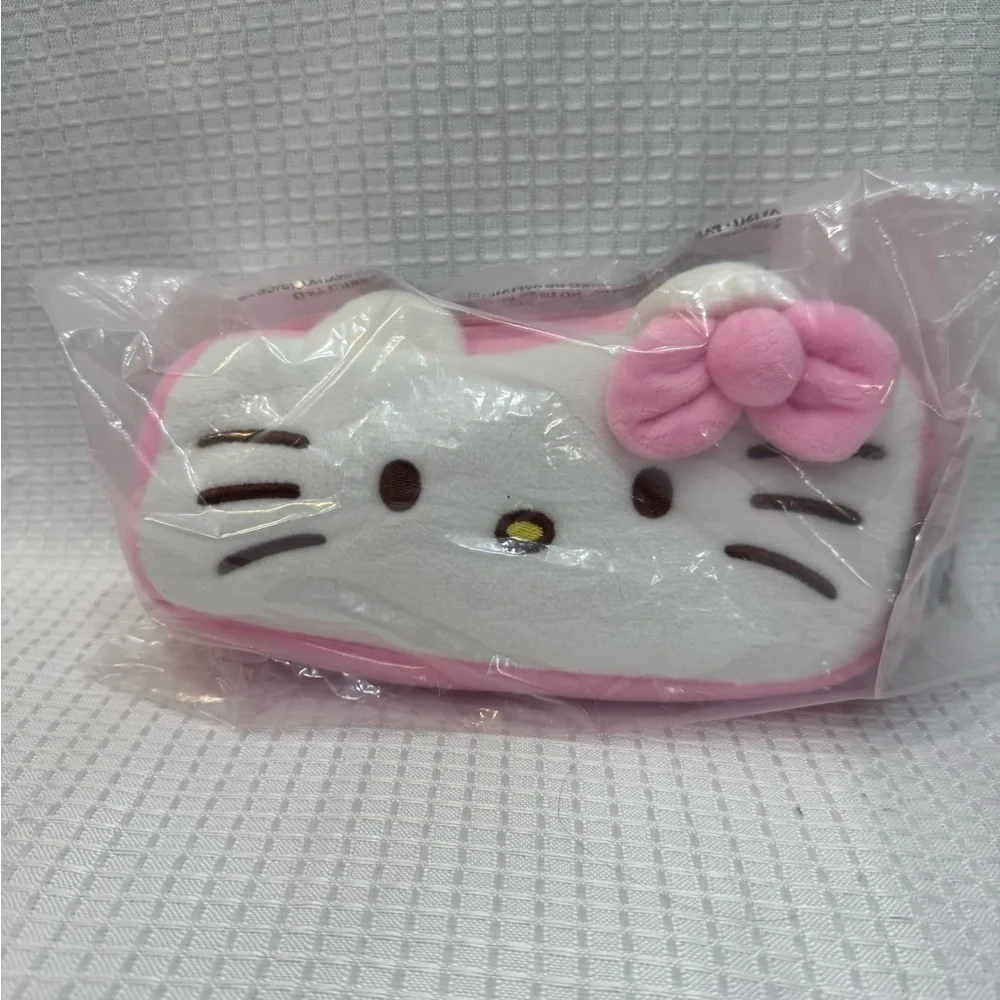 Sanrio Hello Kitty Plusheen pencil case